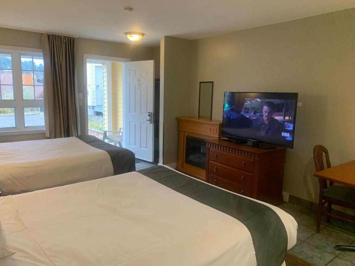 And Les Laurentides Hotel